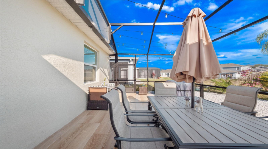 DAVENPORT, Florida 33837, 4 Bedrooms Bedrooms, ,3 BathroomsBathrooms,Residential,For Sale,HILLINGDAM,0,MFRS5141426