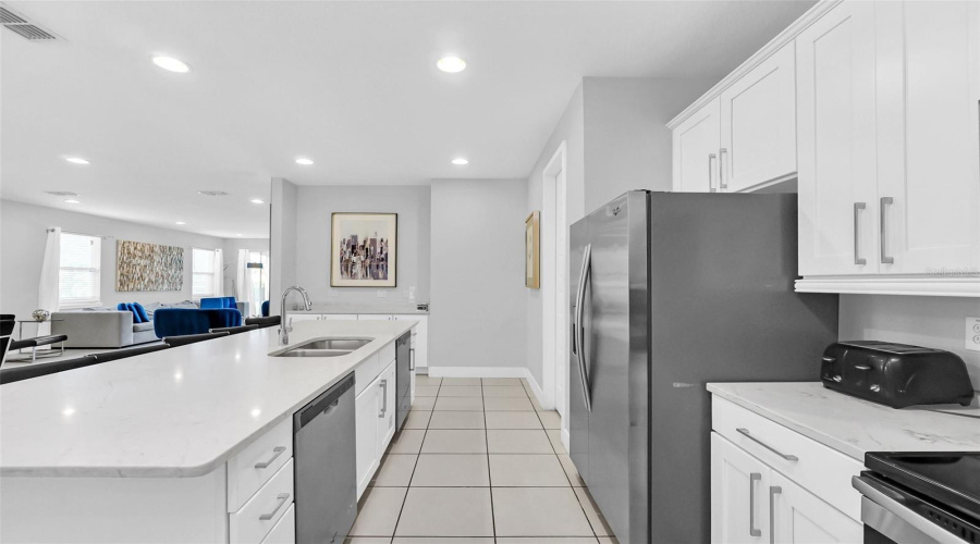 KISSIMMEE, Florida 34747, 8 Bedrooms Bedrooms, ,8 BathroomsBathrooms,Residential,For Sale,MACKINAW,0,MFRO6381127