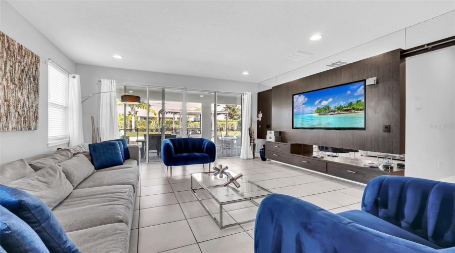 KISSIMMEE, Florida 34747, 8 Bedrooms Bedrooms, ,8 BathroomsBathrooms,Residential,For Sale,MACKINAW,0,MFRO6381127