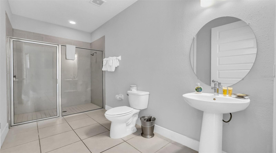 KISSIMMEE, Florida 34747, 8 Bedrooms Bedrooms, ,8 BathroomsBathrooms,Residential,For Sale,MACKINAW,0,MFRO6381127