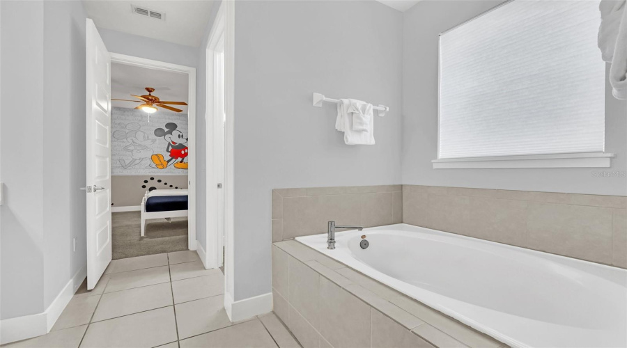 KISSIMMEE, Florida 34747, 8 Bedrooms Bedrooms, ,8 BathroomsBathrooms,Residential,For Sale,MACKINAW,0,MFRO6381127