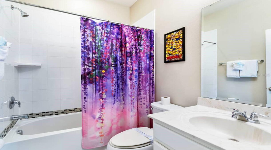 DAVENPORT, Florida 33837, 5 Bedrooms Bedrooms, ,5 BathroomsBathrooms,Residential,For Sale,ACORN,0,MFRO6379627