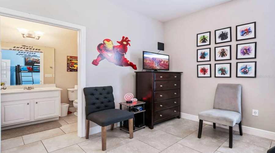 DAVENPORT, Florida 33837, 5 Bedrooms Bedrooms, ,5 BathroomsBathrooms,Residential,For Sale,ACORN,0,MFRO6379627