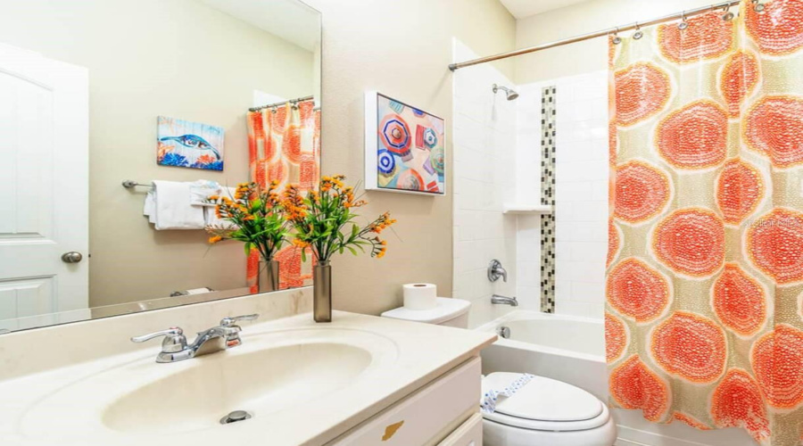 DAVENPORT, Florida 33837, 5 Bedrooms Bedrooms, ,5 BathroomsBathrooms,Residential,For Sale,ACORN,0,MFRO6379627