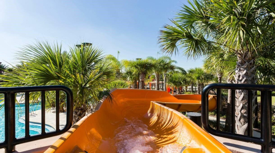 DAVENPORT, Florida 33837, 5 Bedrooms Bedrooms, ,5 BathroomsBathrooms,Residential,For Sale,ACORN,0,MFRO6379627