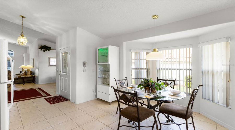 DAVENPORT, Florida 33897, 4 Bedrooms Bedrooms, ,3 BathroomsBathrooms,Residential,For Sale,SARAGOSSA,0,MFRS5143649