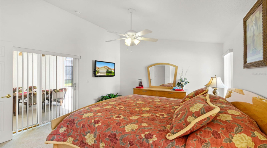 DAVENPORT, Florida 33897, 4 Bedrooms Bedrooms, ,3 BathroomsBathrooms,Residential,For Sale,SARAGOSSA,0,MFRS5143649