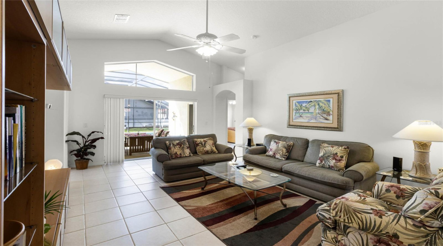 DAVENPORT, Florida 33897, 4 Bedrooms Bedrooms, ,3 BathroomsBathrooms,Residential,For Sale,SARAGOSSA,0,MFRS5143649