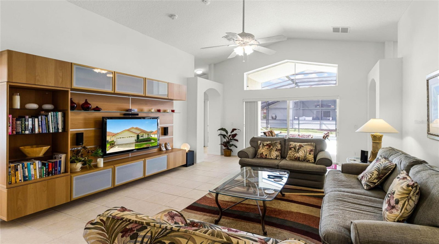 DAVENPORT, Florida 33897, 4 Bedrooms Bedrooms, ,3 BathroomsBathrooms,Residential,For Sale,SARAGOSSA,0,MFRS5143649