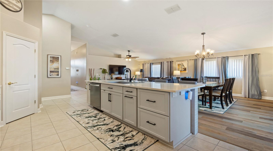 DAVENPORT, Florida 33897, 4 Bedrooms Bedrooms, ,3 BathroomsBathrooms,Residential,For Sale,OLD BRIDGE,0,MFRO6381715