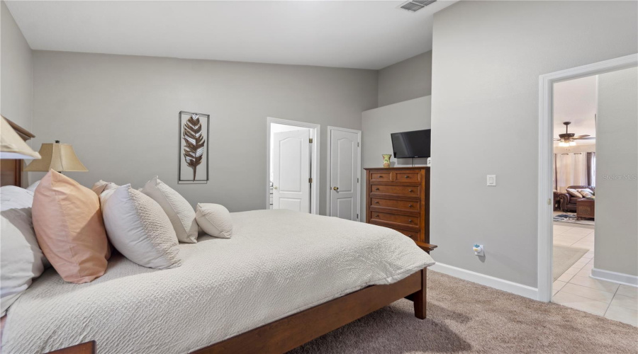 DAVENPORT, Florida 33897, 4 Bedrooms Bedrooms, ,3 BathroomsBathrooms,Residential,For Sale,OLD BRIDGE,0,MFRO6381715