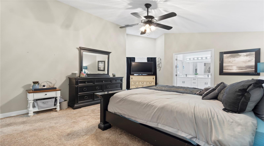 DAVENPORT, Florida 33897, 4 Bedrooms Bedrooms, ,3 BathroomsBathrooms,Residential,For Sale,OLD BRIDGE,0,MFRO6381715