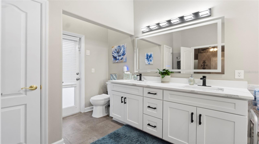 DAVENPORT, Florida 33897, 4 Bedrooms Bedrooms, ,3 BathroomsBathrooms,Residential,For Sale,OLD BRIDGE,0,MFRO6381715