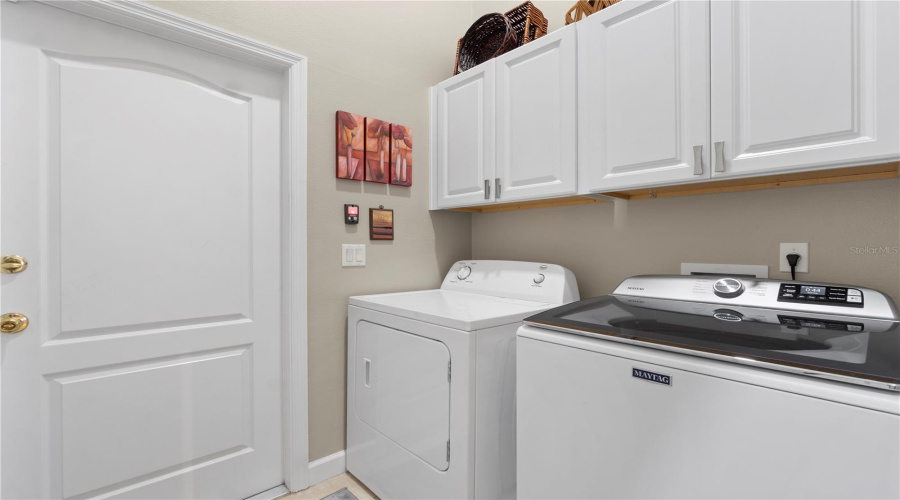 DAVENPORT, Florida 33897, 4 Bedrooms Bedrooms, ,3 BathroomsBathrooms,Residential,For Sale,OLD BRIDGE,0,MFRO6381715