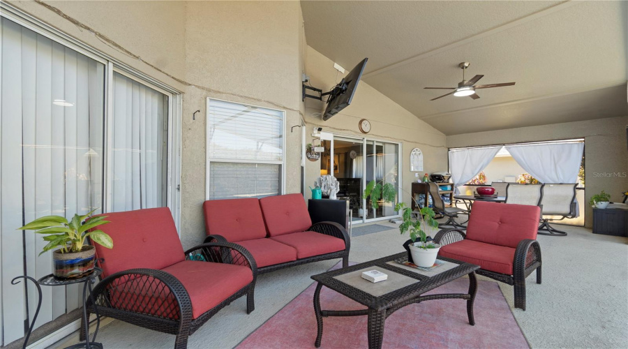 DAVENPORT, Florida 33897, 4 Bedrooms Bedrooms, ,3 BathroomsBathrooms,Residential,For Sale,OLD BRIDGE,0,MFRO6381715