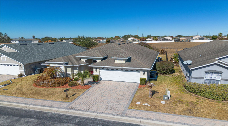 DAVENPORT, Florida 33897, 4 Bedrooms Bedrooms, ,3 BathroomsBathrooms,Residential,For Sale,OLD BRIDGE,0,MFRO6381715