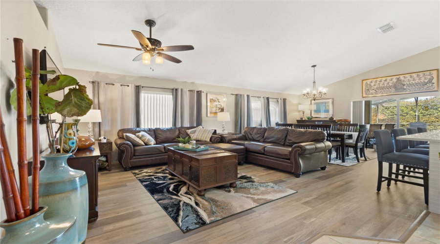 DAVENPORT, Florida 33897, 4 Bedrooms Bedrooms, ,3 BathroomsBathrooms,Residential,For Sale,OLD BRIDGE,0,MFRO6381715