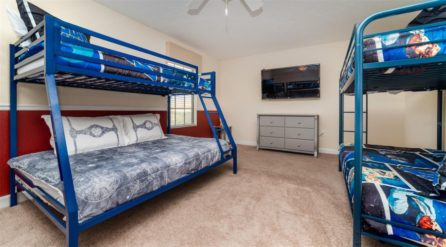 DAVENPORT, Florida 33896, 9 Bedrooms Bedrooms, ,5 BathroomsBathrooms,Residential,For Sale,MOON VALLEY,0,MFRO6381724