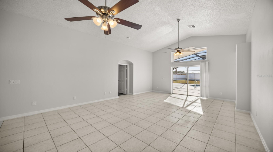 KISSIMMEE, Florida 34747, 5 Bedrooms Bedrooms, ,4 BathroomsBathrooms,Residential,For Sale,AUTUMN CREEK,0,MFRO6365715