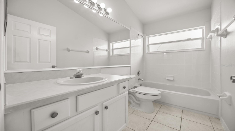 KISSIMMEE, Florida 34747, 5 Bedrooms Bedrooms, ,4 BathroomsBathrooms,Residential,For Sale,AUTUMN CREEK,0,MFRO6365715