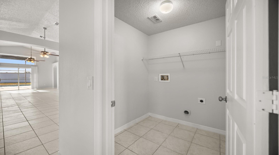 KISSIMMEE, Florida 34747, 5 Bedrooms Bedrooms, ,4 BathroomsBathrooms,Residential,For Sale,AUTUMN CREEK,0,MFRO6365715