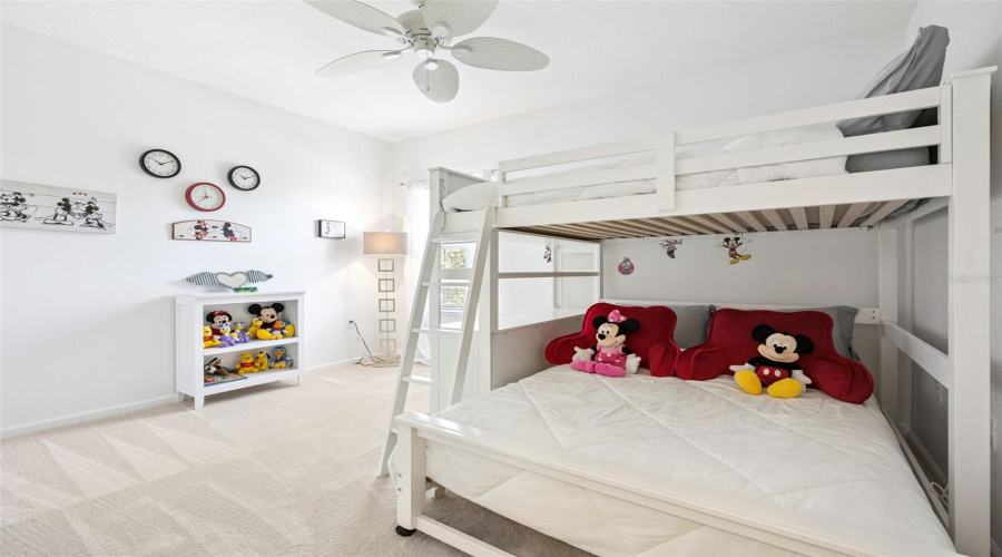 DAVENPORT, Florida 33837, 5 Bedrooms Bedrooms, ,5 BathroomsBathrooms,Residential,For Sale,OAKTREE,0,MFRS5143662