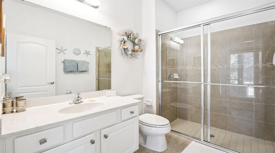 DAVENPORT, Florida 33837, 5 Bedrooms Bedrooms, ,5 BathroomsBathrooms,Residential,For Sale,OAKTREE,0,MFRS5143662