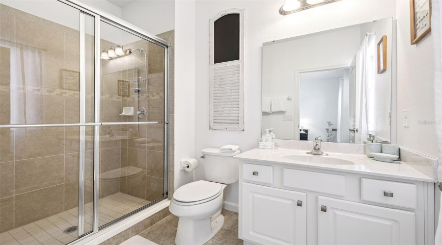 DAVENPORT, Florida 33837, 5 Bedrooms Bedrooms, ,5 BathroomsBathrooms,Residential,For Sale,OAKTREE,0,MFRS5143662