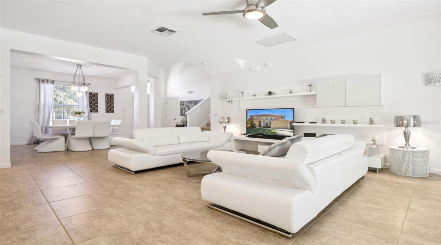 DAVENPORT, Florida 33837, 5 Bedrooms Bedrooms, ,5 BathroomsBathrooms,Residential,For Sale,OAKTREE,0,MFRS5143662