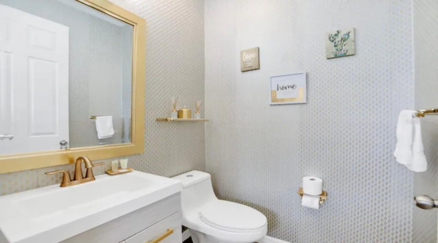 KISSIMMEE, Florida 34747, 6 Bedrooms Bedrooms, ,5 BathroomsBathrooms,Residential,For Sale,SAWYER PALM,0,MFRO6381814