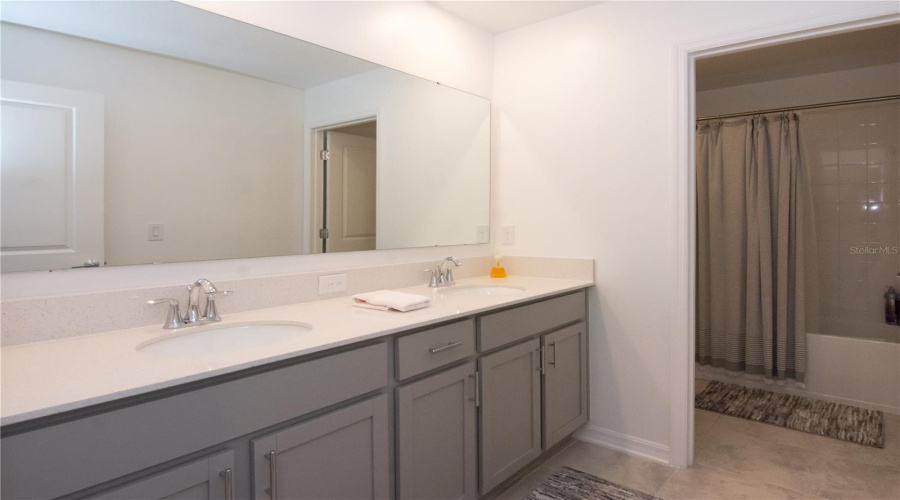 KISSIMMEE, Florida 34746, 5 Bedrooms Bedrooms, ,4 BathroomsBathrooms,Residential,For Sale,MYRTLE PINE,0,MFRO6287353