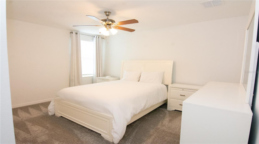 KISSIMMEE, Florida 34746, 5 Bedrooms Bedrooms, ,4 BathroomsBathrooms,Residential,For Sale,MYRTLE PINE,0,MFRO6287353