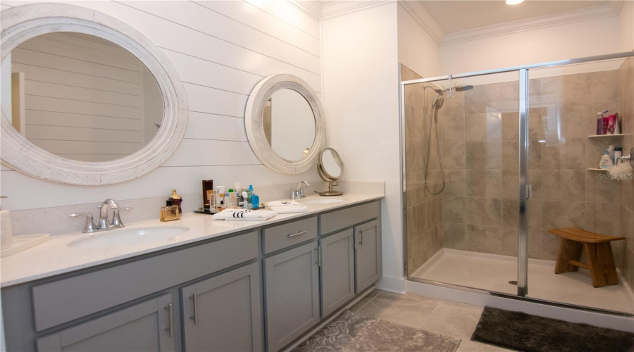 KISSIMMEE, Florida 34746, 5 Bedrooms Bedrooms, ,4 BathroomsBathrooms,Residential,For Sale,MYRTLE PINE,0,MFRO6287353