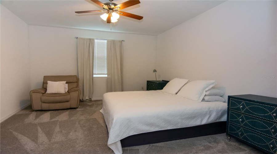 KISSIMMEE, Florida 34746, 5 Bedrooms Bedrooms, ,4 BathroomsBathrooms,Residential,For Sale,MYRTLE PINE,0,MFRO6287353