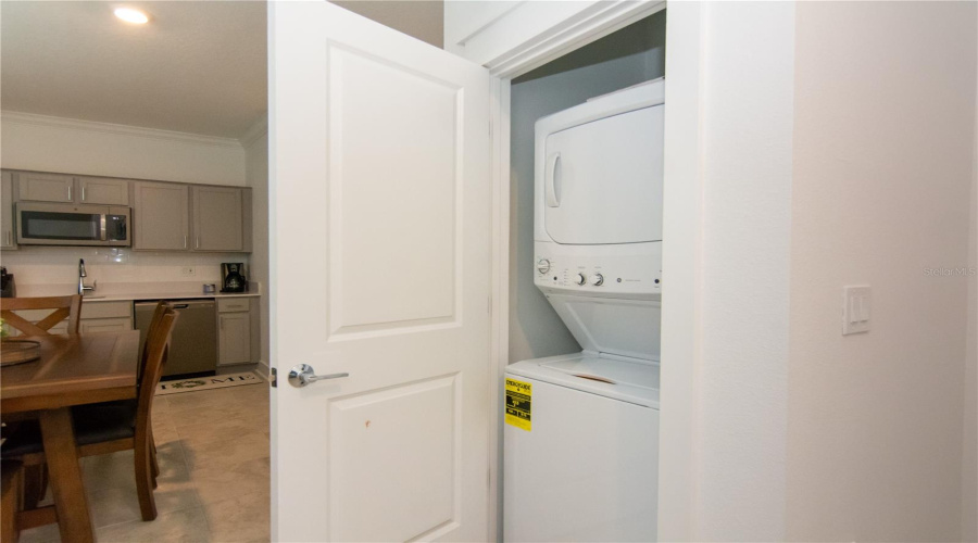 KISSIMMEE, Florida 34746, 5 Bedrooms Bedrooms, ,4 BathroomsBathrooms,Residential,For Sale,MYRTLE PINE,0,MFRO6287353