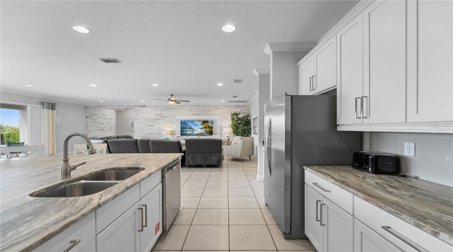 KISSIMMEE, Florida 34747, 12 Bedrooms Bedrooms, ,12 BathroomsBathrooms,Residential,For Sale,FAIRFAX,0,MFRO6379752