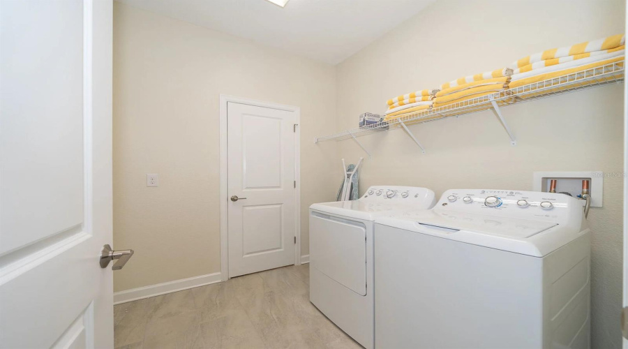 KISSIMMEE, Florida 34746, 5 Bedrooms Bedrooms, ,5 BathroomsBathrooms,Residential,For Sale,BOOKMARK,0,MFRO6379882