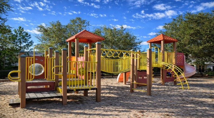 DAVENPORT, Florida 33837, 4 Bedrooms Bedrooms, ,2 BathroomsBathrooms,Residential,For Sale,OAK BLUFF,0,MFRS5143601