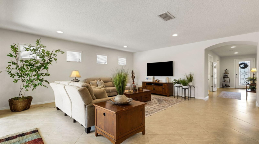 DAVENPORT, Florida 33837, 3 Bedrooms Bedrooms, ,2 BathroomsBathrooms,Residential,For Sale,ALICANTE,0,MFRS5143506