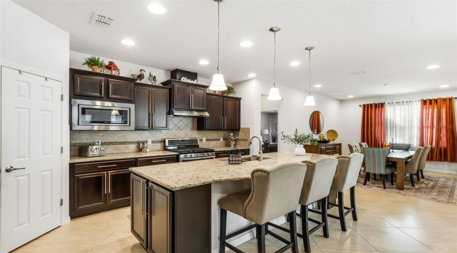 DAVENPORT, Florida 33837, 3 Bedrooms Bedrooms, ,2 BathroomsBathrooms,Residential,For Sale,ALICANTE,0,MFRS5143506