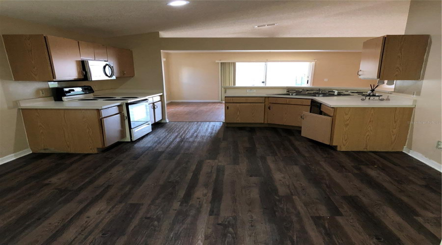 DAVENPORT, Florida 33897, 4 Bedrooms Bedrooms, ,2 BathroomsBathrooms,Residential,For Sale,CARDIFF,0,MFRS5137291