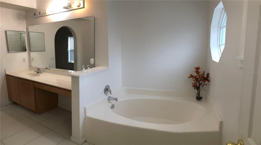 DAVENPORT, Florida 33897, 4 Bedrooms Bedrooms, ,2 BathroomsBathrooms,Residential,For Sale,CARDIFF,0,MFRS5137291