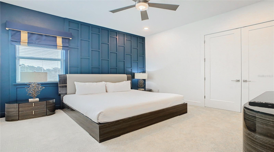 DAVENPORT, Florida 33837, 6 Bedrooms Bedrooms, ,6 BathroomsBathrooms,Residential,For Sale,PINE OAK,0,MFRO6380856