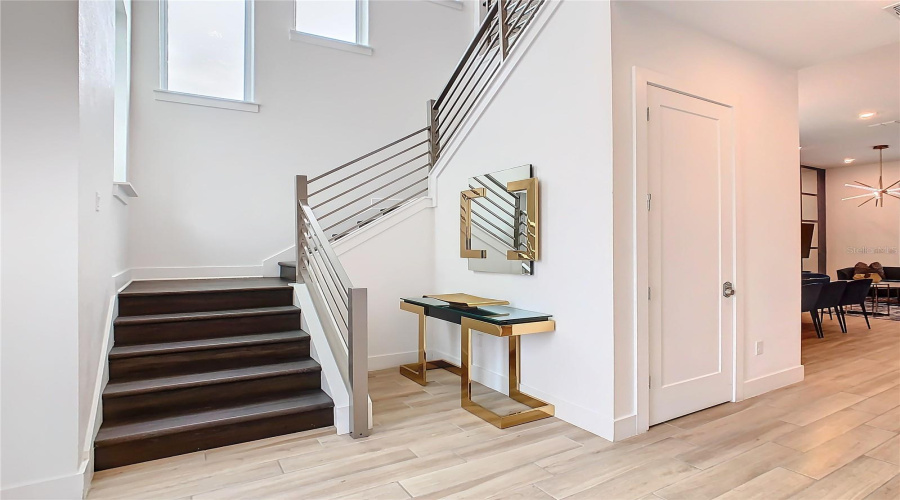 DAVENPORT, Florida 33837, 6 Bedrooms Bedrooms, ,6 BathroomsBathrooms,Residential,For Sale,PINE OAK,0,MFRO6380856