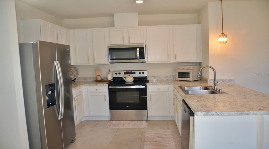 DAVENPORT, Florida 33837, 3 Bedrooms Bedrooms, ,2 BathroomsBathrooms,Residential,For Sale,EAGLEVIEW,0,MFRS5143737