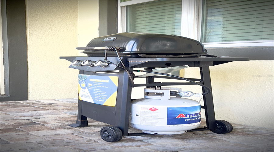 DAVENPORT, Florida 33896, 6 Bedrooms Bedrooms, ,6 BathroomsBathrooms,Residential,For Sale,PEBBLE BEACH,0,MFRO6239758