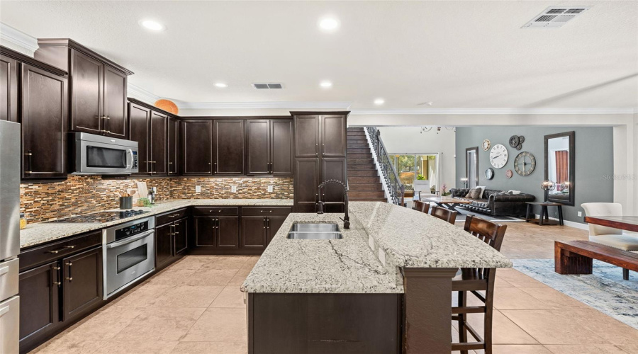 Open Kitchen with soft close doors & drawers