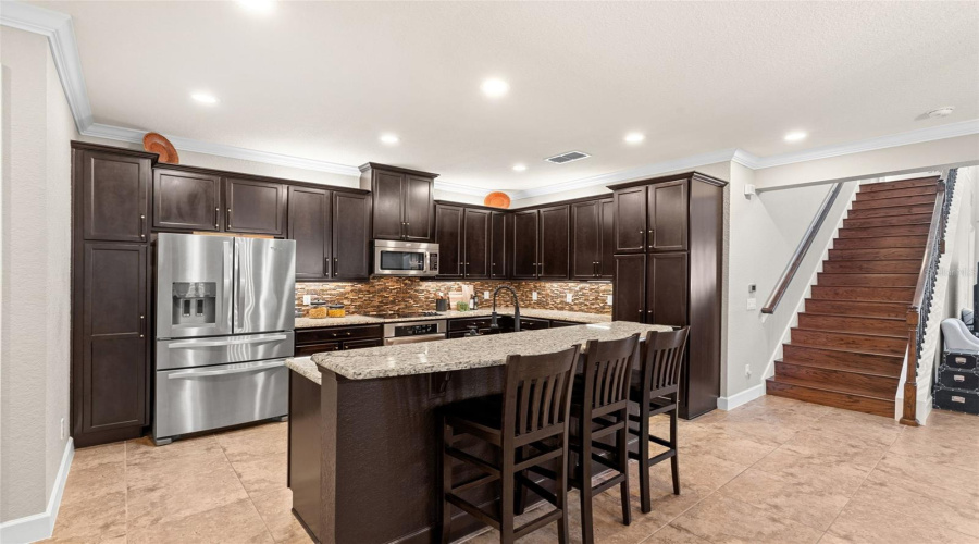 Open Kitchen with soft close doors & drawers