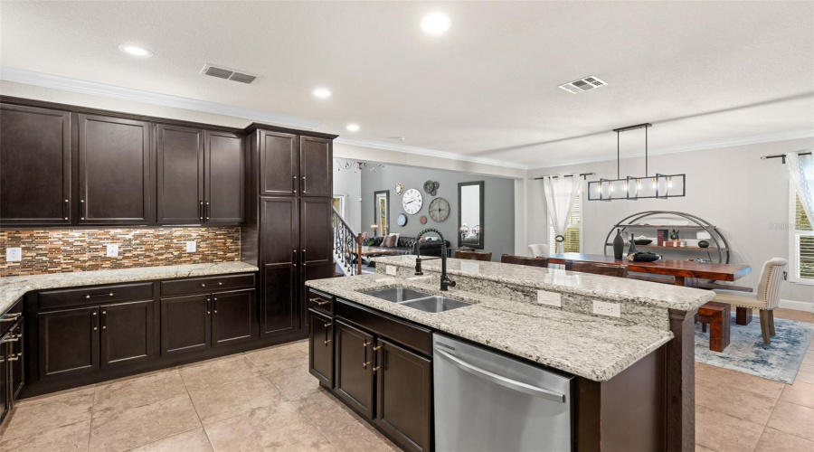 Open Kitchen with soft close doors & drawers