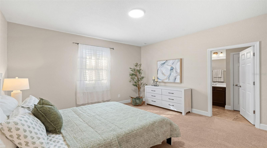 Second floor bedroom (3)